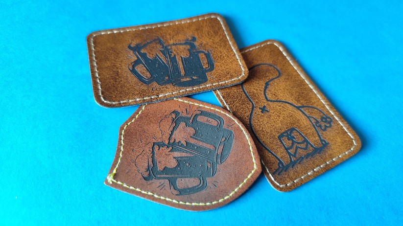 Leder und PU graviert der A1 problemlos.