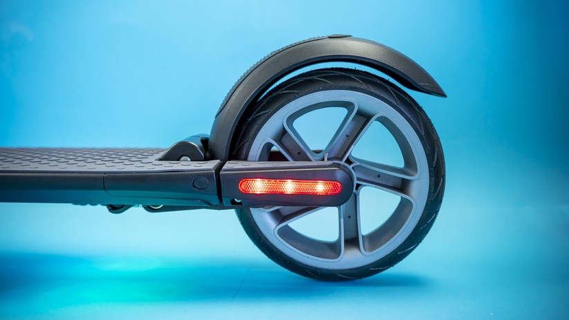 Hinterrad des Kickscooter ES2 mit einem Durchmesser von 19,2 cm.