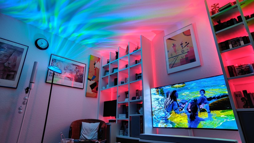 Mit der Uplighter Stehleuchte präsentiert Govee eine außergewöhnliche Stehlampe. Sie zaubert tolle Animationen an die Decke, kann aber dank einer zweiten Leuchte auch als einfache Leselampe genutzt werden. Aktuell ist sie zum neuen Tiefstpreis für 133 Euro statt 190 Euro (- 30 %) erhältlich.