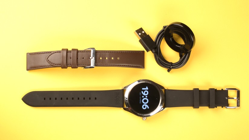 So sieht der Lieferumfang der Touch aus.