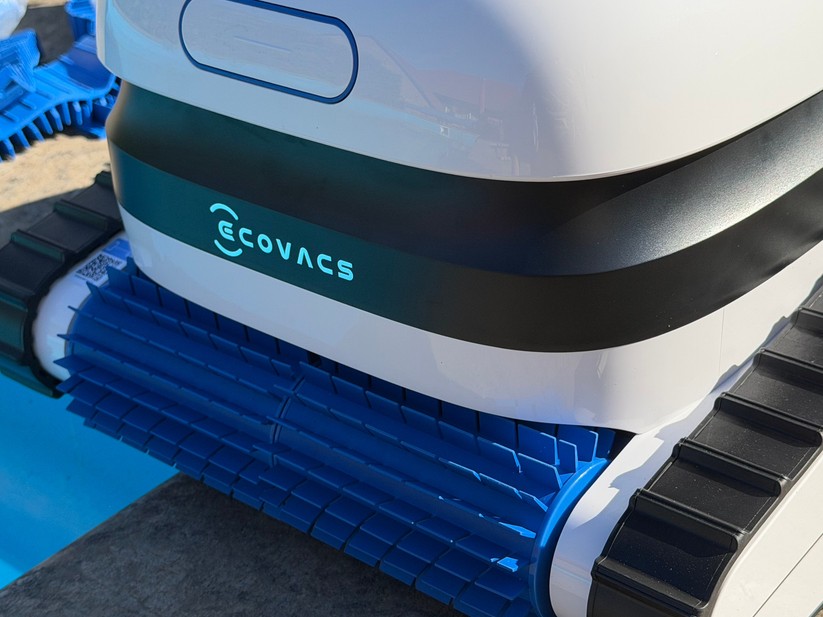 Ecovacs Ultramarine P1