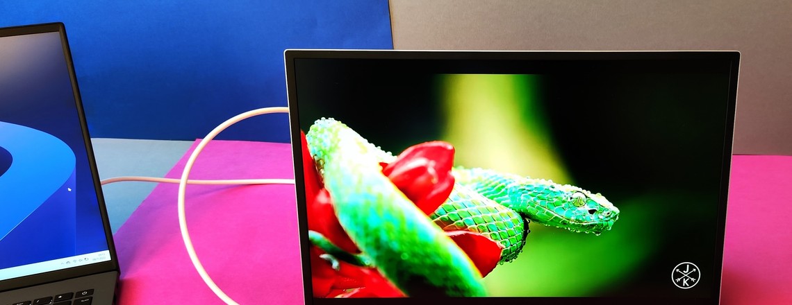 LG Gram 16 +View 16MQ70