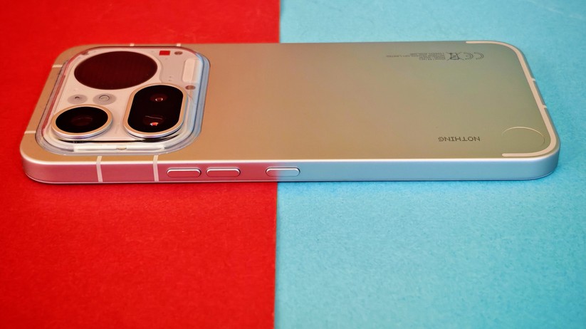 Nothing Phone 4a Pro: Rückseite aus Aluminium