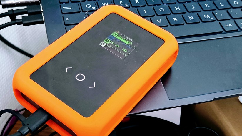 Dockcase 2.5" Smart Hard Drive Enclosure