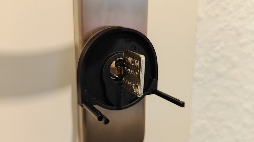 Switchbot Lock Ultra mit Keypad Vision: Montage Schloss