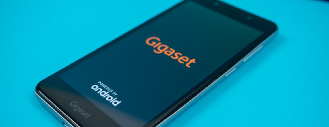 Gigaset GS180 im Test: Einsteiger-Smartphone mit Wechselakku