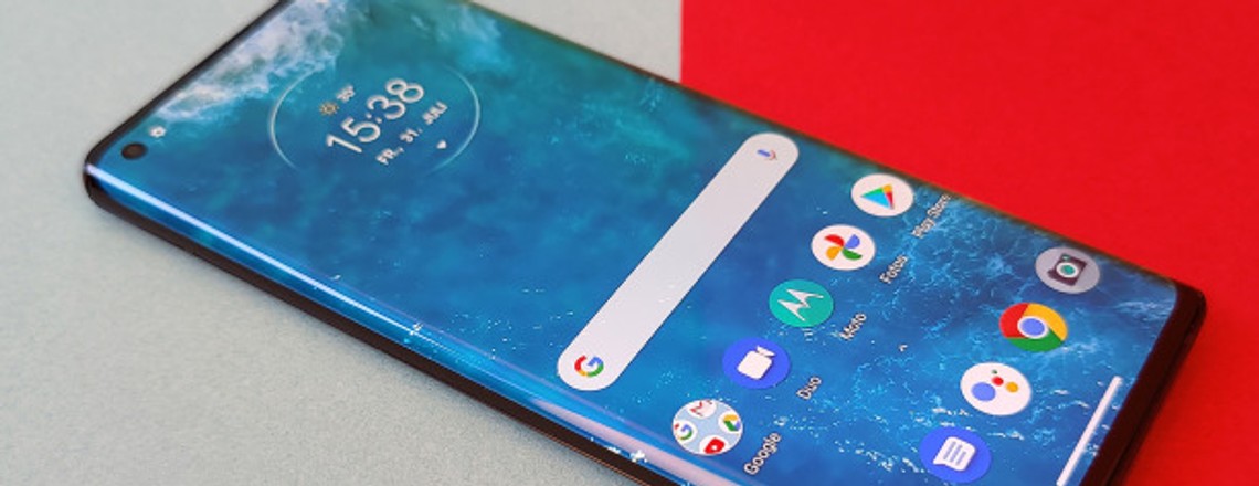 Motorola Edge im Test: Schicker Edel-Bolide mit Sehschwäche