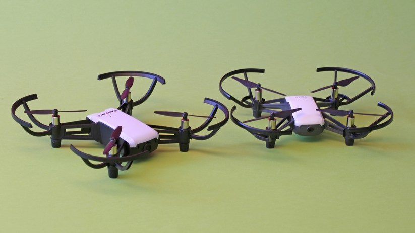 Die Kopie (links) neben dem Original von DJI.