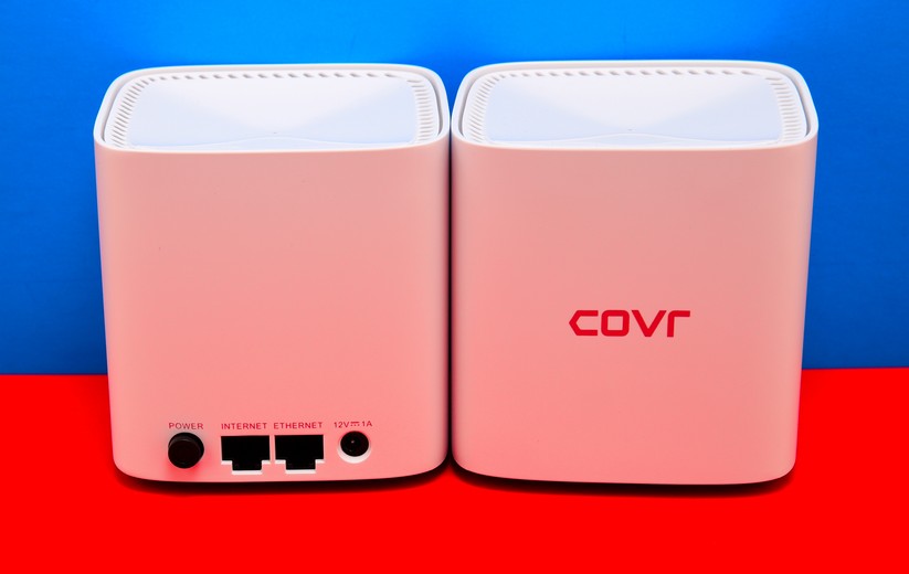 Hinten hat jeder D-Link Covr-1102-Funker einen echten Power-Ein-Aus-Strom-Schalter, zwei Gigabit-Buchsen für WAN-Internet und LAN-Ethernet sowie ganz rechts eine Buchse für die Stromzufuhr aus dem Netzteil kommend (Bild: Harald Karcher).