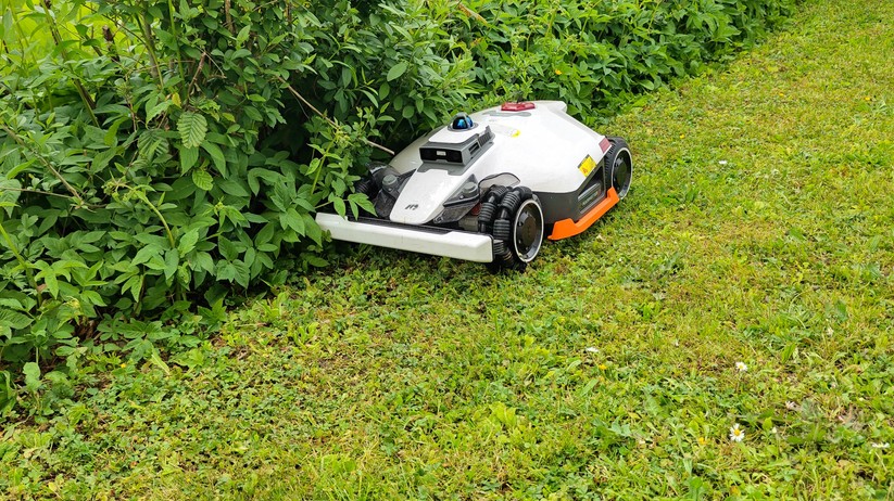 Mammotion Luba 3 AWD 3000: LiDAR, RTK und KI-Kameras, 40 cm Schnittbreite und 12-Ah-Akku