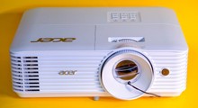 Acer X1528Ki