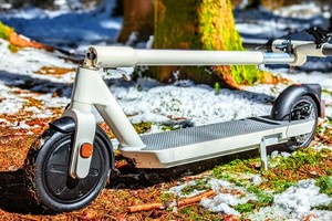E-Scooter Okai Neon im Test