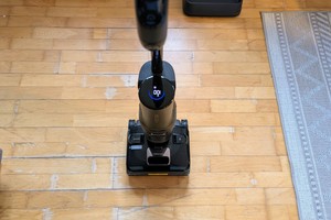  Dieser Wischsauger reinigt sogar mit heißem Dampf