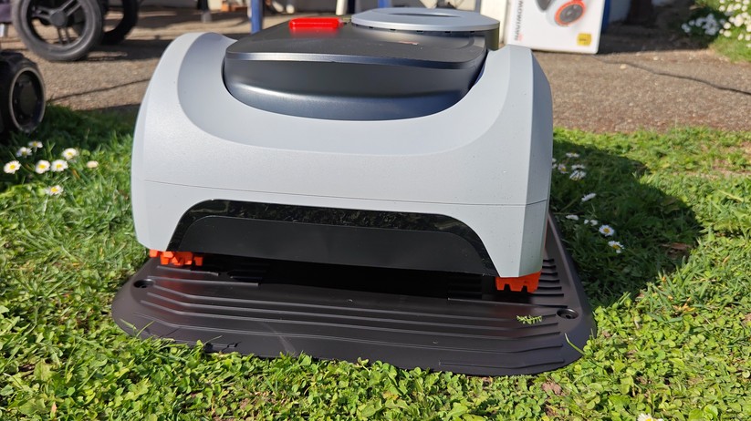 Segway Navimow i208 LiDAR: Mähroboter für Gärten bis 800 m²