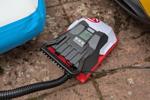 Gicle AP-881-L im Test: Billige elektrische SUP-Pumpe für den Zigarettenanzünder