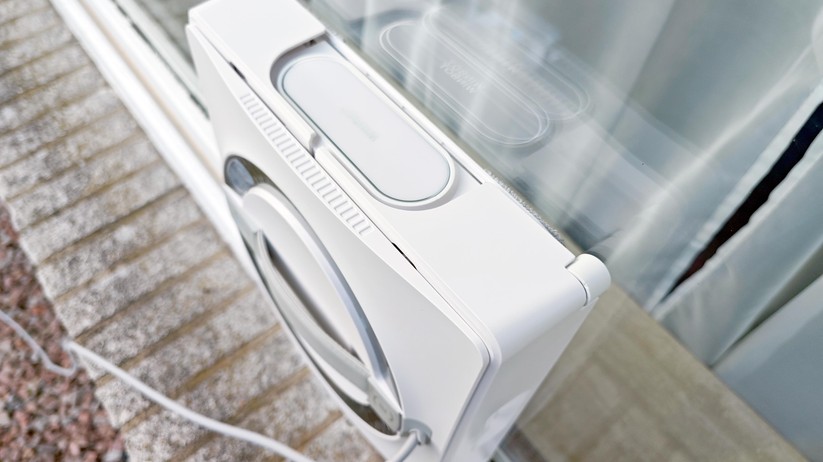 Ecovacs Winbot W2 Omni