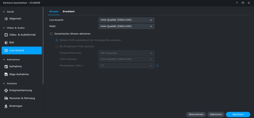 Synology CC400W: Die KI-Überwachungskamera bietet zahlreiche Einstellungsmöglichkeiten. Dazu zählen neben der typischen Erkennung von Personen und Fahrzeugen auch die Möglichkeit, diese zählen zu lassen. Die Bildqualität tagsüber geht in Ordnung. Dank HDR bietet sie ein ausgewogenes Bild. Bilder bei Dunkelheit sind aber nur mittelnäßig.