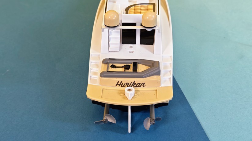 Carson RC Yacht Hurikan