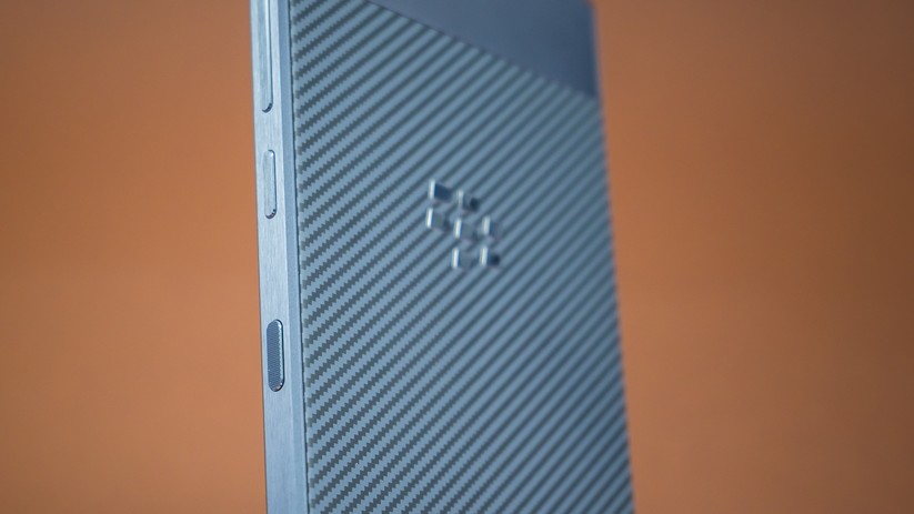 Die Komforttaste im BlackBerry Motion kann mit bis zu drei Apps verlinkt werden, um so Schnellzugriffe zu starten.