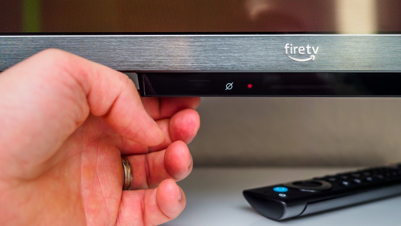 Amazon Fire TV Omni QLED 55 Zoll
