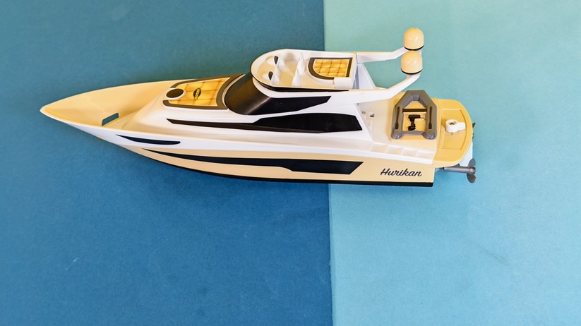 Carson RC Yacht Hurikan