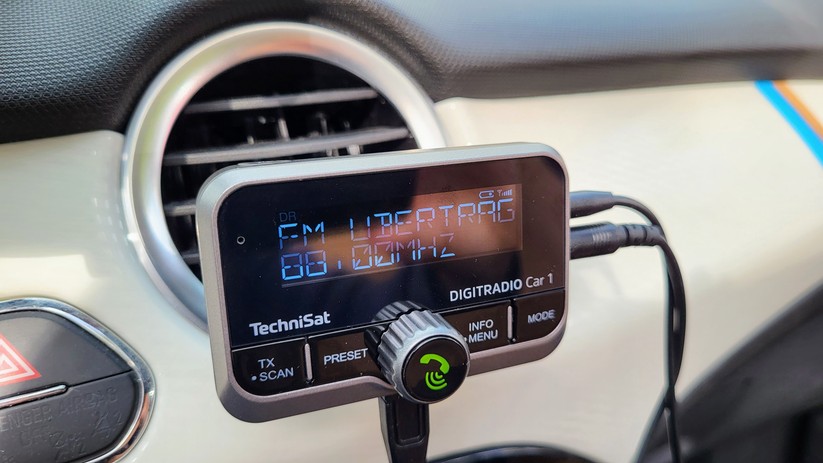 Technisat Digitradio Car 1