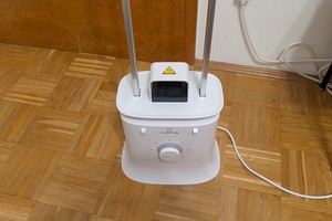 Klarstein Shirt Butler Deluxe im Test: Stabiler Hemdenbügler mit Hosenaufsatz