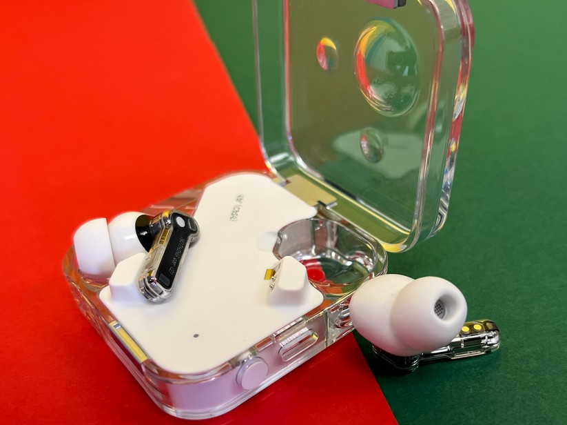 Der Sound und auch die Sprachqualität bei Telefonaten kann uns bei den Nothing Ear 2 überzeugen