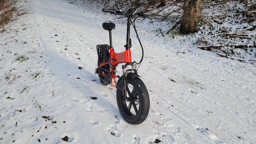  Faltbares E-Fatbike mit Doppelfederung und ergonomischer Sitzposition