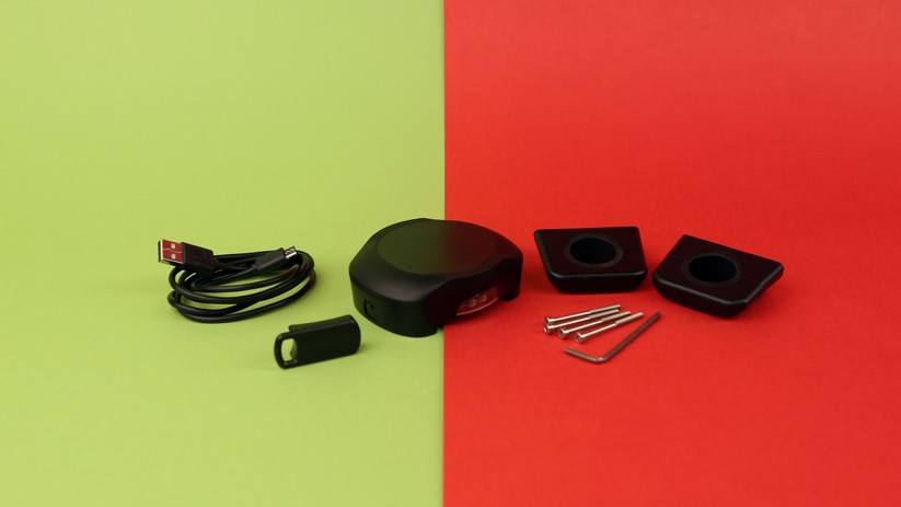 Der Lieferumfang des Fahrrad-Computers umfasst auch passendes Werkzeug.