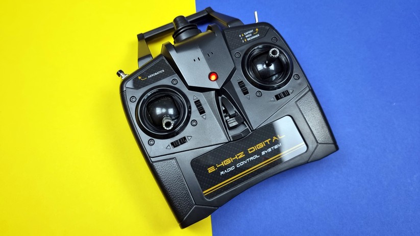 RC-Flugzeuge: F4U corsair und P51 Mustang