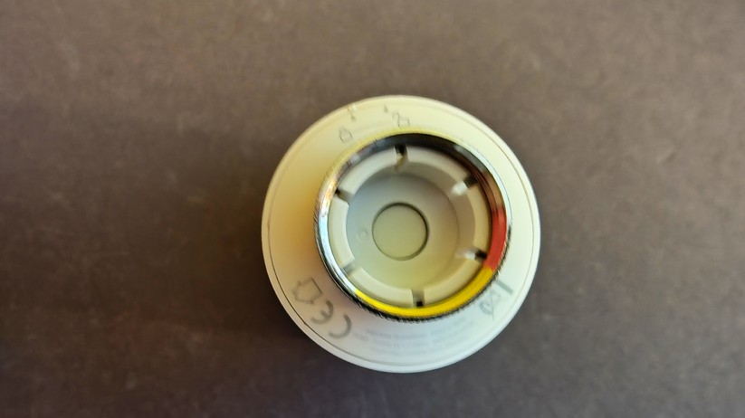 Switchbot Radiator: Das smarte Heizkörperthermostat fällt relativ kompakt aus, bietet viele Adapter, arbeitet zuverlässig und ist relativ günstig.