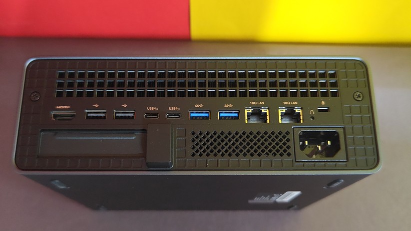 Minisforum MS-S1 Max