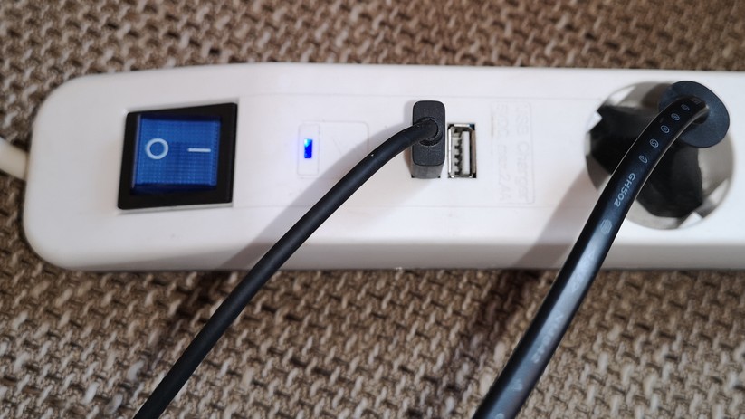 Steckdosenleisten und Adapter: Integrierte USB-Ports eignen sich nicht immer für Quick-Charging.