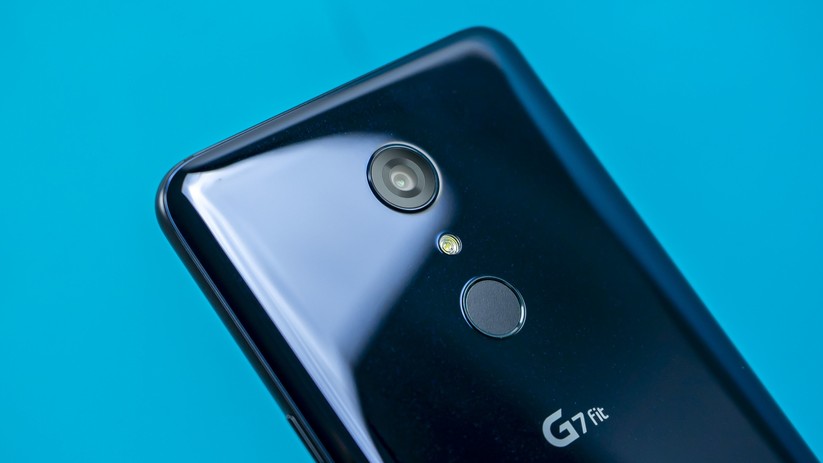 16 Megapixel Kamera mit f/2,2