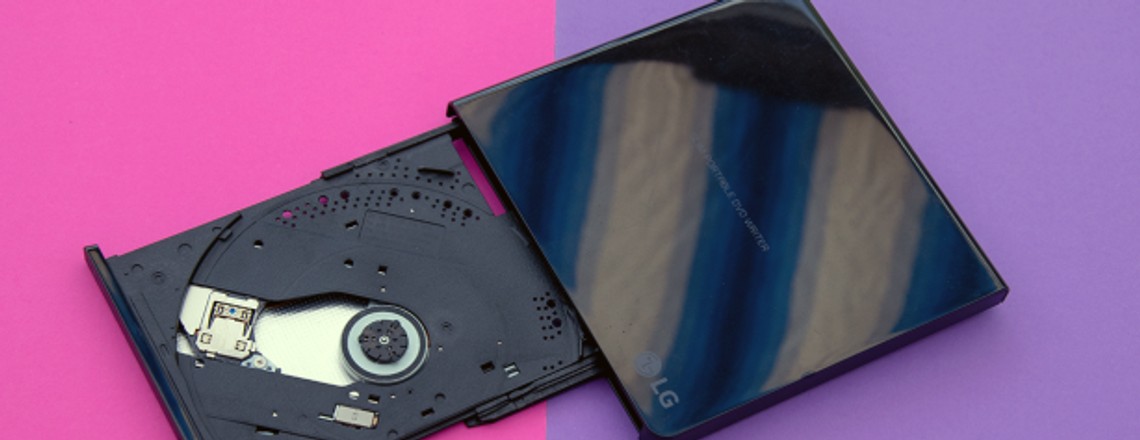 LG GP57EB40: USB-CD/DVD-Brenner im Test