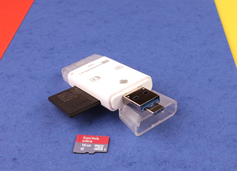Dank kombiniertem USB-MicroUSB-Anschluss funktioniert der Cardreader auch mit Android Devices.
