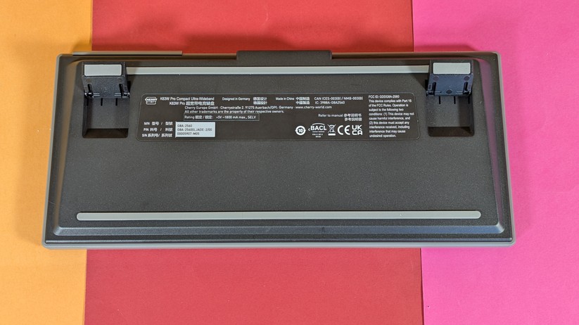 Cherry Xtrfy K63W Pro Compact Ultra-Wideband - Bilder 