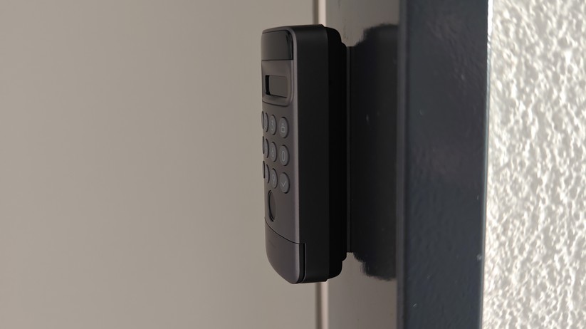 Switchbot Lock Ultra Vision Pro: Entsperren mit Gesicht, Hand, Fingerabdruck, NFC-Card, Code und App