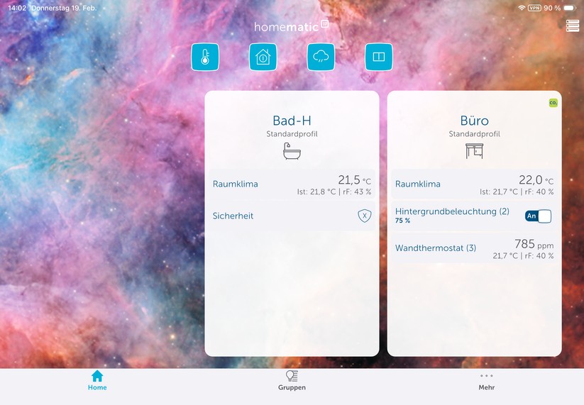 Die App von Homematic IP ist auch für Tablets optimiert. Damit lässt sich das Thermostat übersichtlicher bedienen als auf einem Smartphone.
