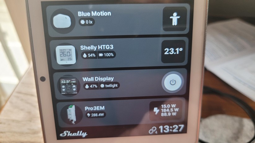 Mit dem Shelly Wall Display können Anwender ihre Shelly-Geräte steuern.
