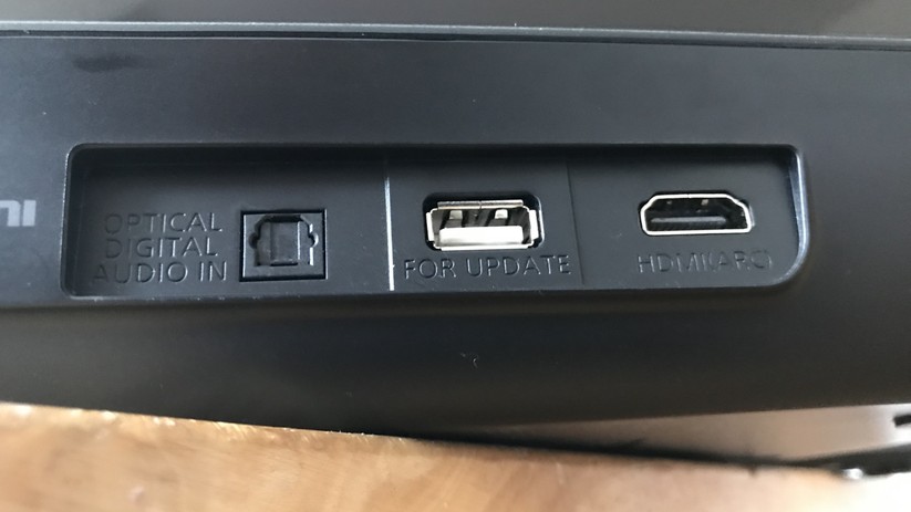 Hier versteckt sich der HDMI(ARC)-Anschluss.