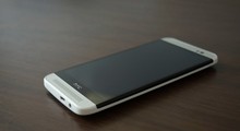 Kunststoff statt Metall: HTC One (E8) im Test