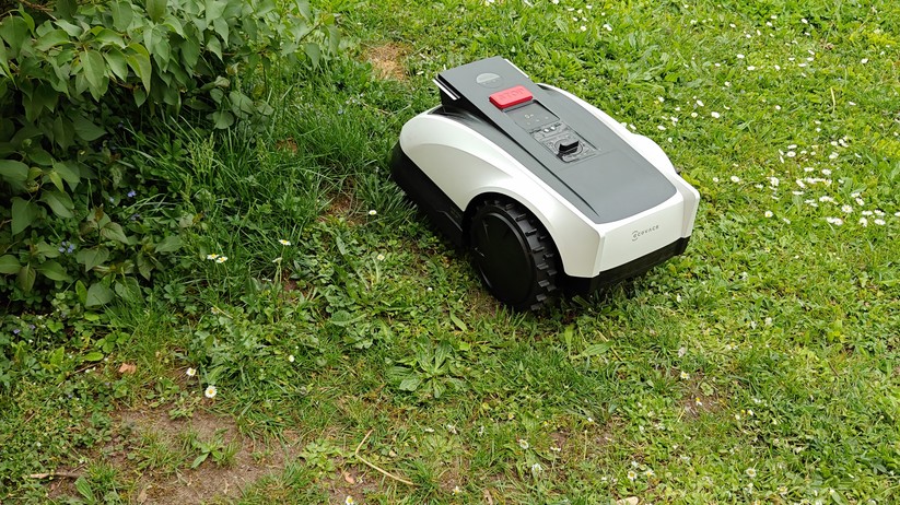 Mähroboter Ecovacs Goat O800 RTK
