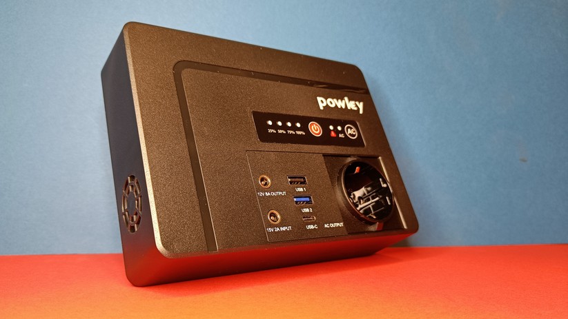 Powkey Powerbank mit Steckdose