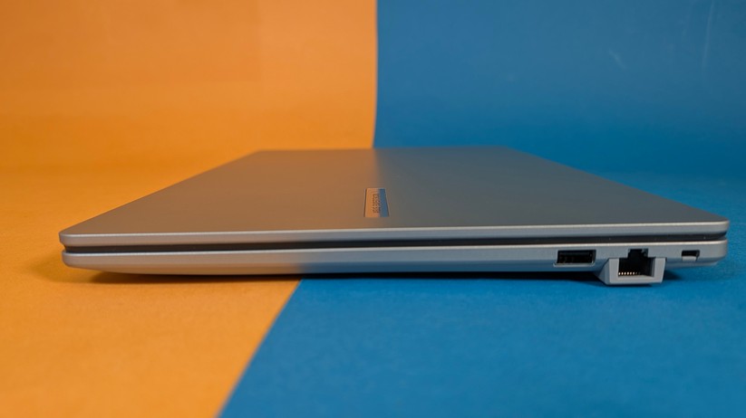 Asus Expert Book PM1 – Bilderstrecke