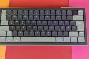 Test: Gaming-Tastatur Cherry Xtrfy K63W Pro Compact Ultra-Wideband tippt flach