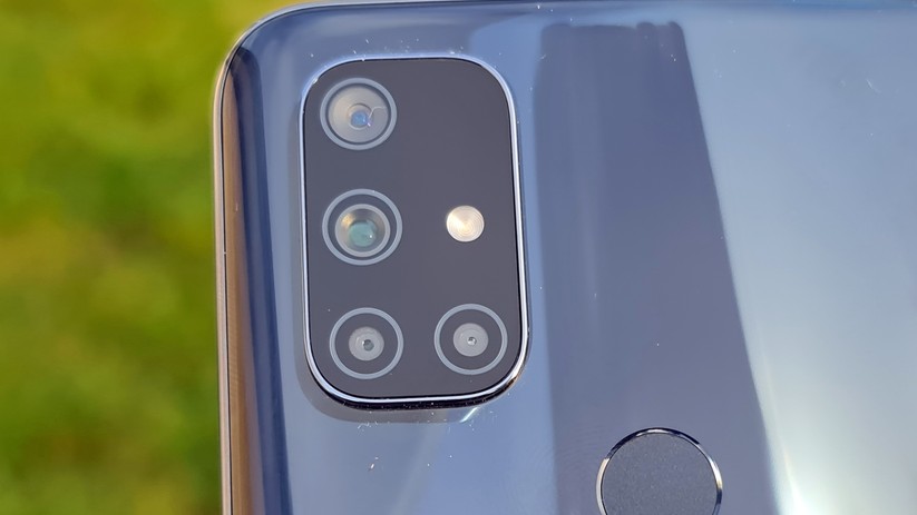 Die Hauptkamera geht für den Preis in Ordnung