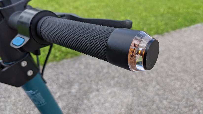 Der Blinker am Soflow S04 2. Gen ist super, aber bei Tageslicht nur schwer zu sehen. 