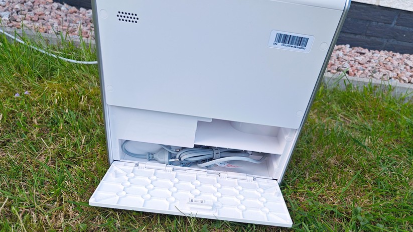 Ecovacs Winbot W2 Omni